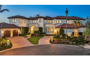 641 RANGER LANE, LONGBOAT KEY, FL 34228 Sold 07/31/25