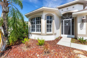 1657 BONITA BLUFF COURT, RUSKIN, FL 33570 - MLS#MFRA4651207