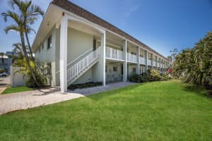 7100 GULF DRIVE, HOLMES BEACH, FL 34217 Sold 11/07/25