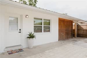 2300 Stratford Dr, SARASOTA