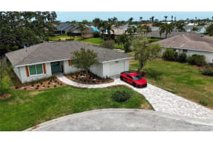 8808 44TH AVENUE DRIVE, BRADENTON, FL 34210 - MLS#MFRA4651334