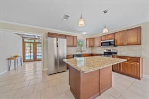 2226 FAIRFIELD AVENUE, SARASOTA, FL 34232 Sold 06/30/25