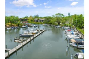 1703 PELICAN COVE ROAD, SARASOTA, FL 34231 - MLS#MFRA4651371