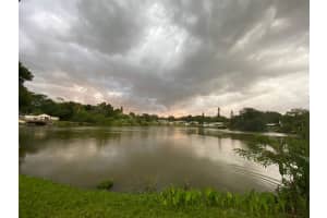 10827 VILLAGE GREEN AVENUE, SEMINOLE, FL 33772 - MLS#MFRA4651437