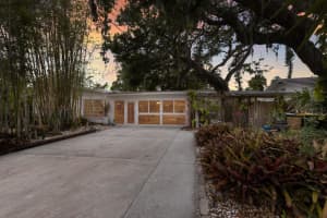 2207 HICKORY AVENUE, SARASOTA, FL 34234 - MLS#MFRA4651487