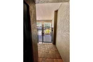 9622 BAY GROVE LANE, TAMPA, FL 33615 - MLS#MFRA4651670