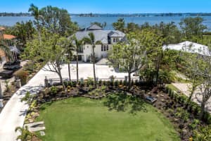 705 89th Ct Nw Bradenton, FL 34209 - Off Market