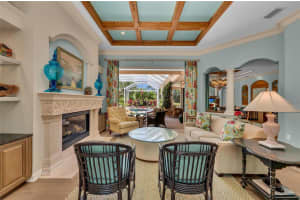 8105 WARWICK GARDENS LANE, UNIVERSITY PARK, FL 34201 - MLS#MFRA4651797