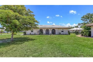 445 Matisse Cir S #445, NOKOMIS