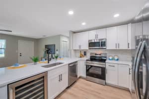 3193 BELLEVUE STREET, SARASOTA, FL 34237 Sold 06/24/25
