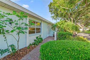 2607 LANCASTER DRIVE, SUN CITY CENTER, FL 33573 - MLS#MFRA4651838