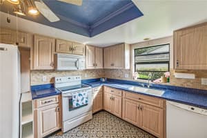 2607 LANCASTER DRIVE, SUN CITY CENTER, FL 33573 - MLS#MFRA4651838