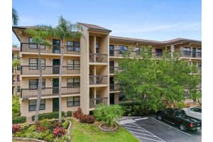 515 30th Ave W #h212, BRADENTON