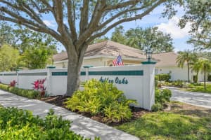 3263 WOODBERRY LANE, SARASOTA, FL 34231 Sold 11/20/25