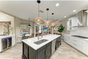 6674 COOPERS HAWK COURT, LAKEWOOD RANCH, FL 34202 Sold 08/08/25