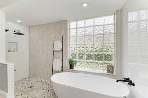 6674 COOPERS HAWK COURT, LAKEWOOD RANCH, FL 34202 Sold 08/08/25