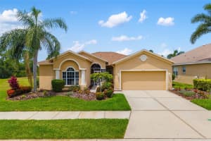 370 LONDONDERRY DRIVE, SARASOTA, FL 34240 Sold 06/27/25