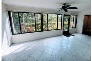 647 WOODLAWN DRIVE, BRADENTON, FL 34210 - MLS#MFRA4651994