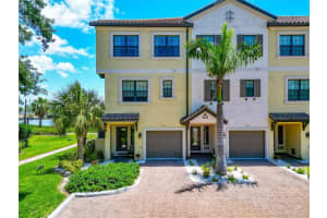 5561 Cannes Cir #5101, SARASOTA