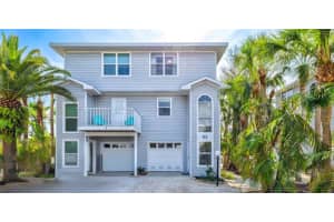 6250 HOLMES BOULEVARD, HOLMES BEACH, FL 34217 Sold 07/04/25