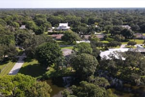3010 FOREST LAKE DRIVE, SARASOTA, FL 34232 Sold 12/15/25