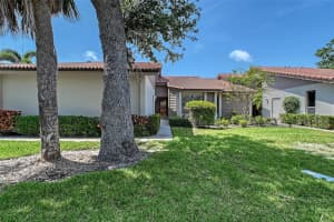 6096 Wilshire Blvd #9, SARASOTA