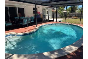 236 DAVIS BOULEVARD, SARASOTA, FL 34237 - MLS#MFRA4652150