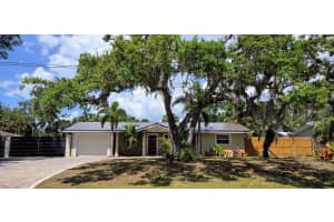2115 ALVARADO LANE, SARASOTA, FL 34231 - MLS#MFRA4652157