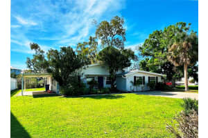 812 BAYVIEW DRIVE, NOKOMIS, FL 34275 - MLS#MFRA4652161