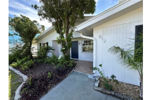 812 BAYVIEW DRIVE, NOKOMIS, FL 34275 - MLS#MFRA4652161
