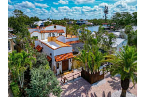 681 AVENIDA DE MAYO, SARASOTA, FL 34242 - MLS#MFRA4652166