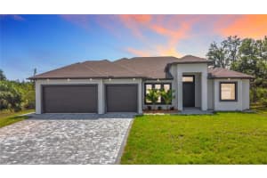 7152 Bougainvillea St, ENGLEWOOD