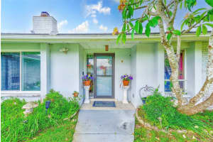 6627 HERITAGE LN, BRADENTON, FL 34209 Sold 06/13/25