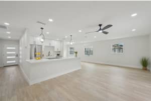 612 65TH AVENUE, BRADENTON, FL 34207 Sold 09/03/25