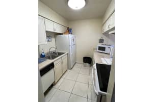 2624 HIDDEN LAKE DR N #C, SARASOTA, FL 34237 - MLS#MFRA4652300