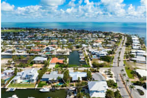 602 Baronet Ln, HOLMES BEACH