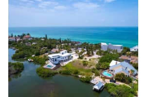 4020 CASEY KEY ROAD, NOKOMIS, FL 34275 - MLS#MFRA4652340