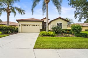 8118 STIRLING FALLS CIRCLE, SARASOTA, FL 34243 Sold 08/08/25
