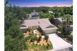 4079 Woodview Dr, SARASOTA