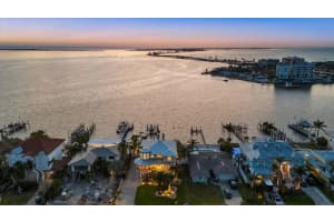 2438 BAYWOOD DRIVE, DUNEDIN, FL 34698 Sold 08/29/25