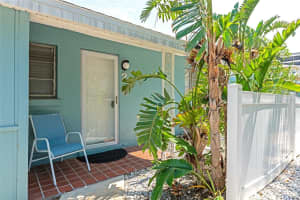 170 Roosevelt Dr #2, SARASOTA