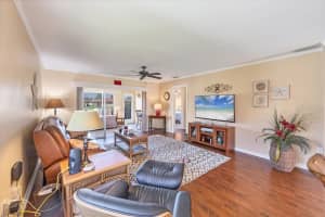 6422 AUBURN AVENUE, BRADENTON, FL 34207 - MLS#MFRA4652506