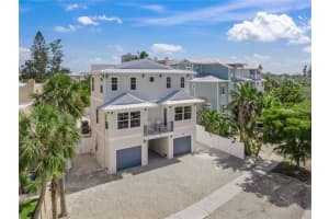 340 Avenida De Mayo Sarasota, FL 34242 - Off Market