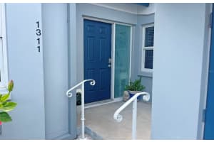 1311 SIESTA BAYSIDE DRIVE, SARASOTA, FL 34242 - MLS#MFRA4652576