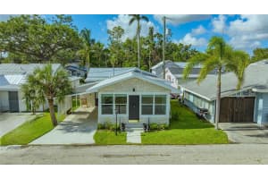 13 OAK STREET, BRADENTON, FL 34208 - MLS#MFRA4652583