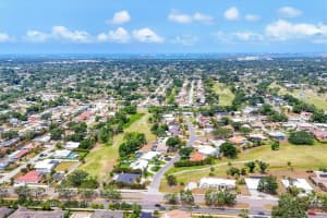 3432 PINE VALLEY DRIVE, SARASOTA, FL 34239 - MLS#MFRA4652613