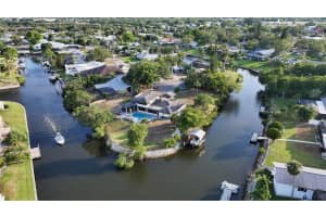 5500 Merrimac Dr, SARASOTA