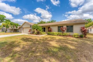 1612 SHADY LEAF DRIVE, VALRICO, FL 33596 - MLS#MFRA4652645
