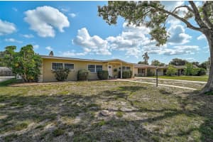 2708 27TH AVENUE DRIVE, BRADENTON, FL 34205 Sold 08/25/25