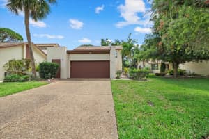 6207 COURTSIDE DRIVE, BRADENTON, FL 34210 - MLS#MFRA4652671